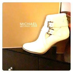 Michael Kors booties size 7 never used
